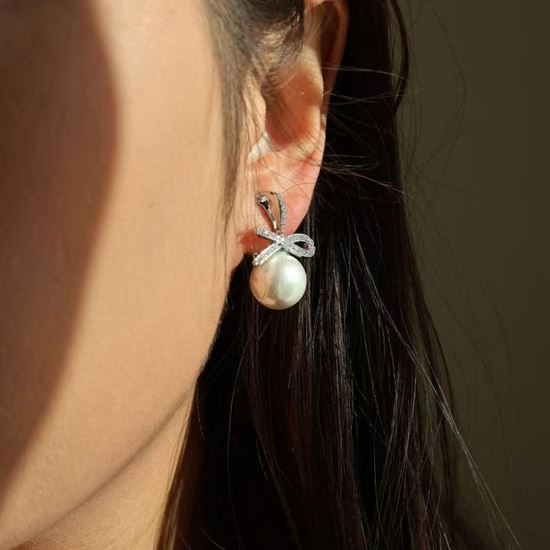 Immagine di Orecchini Fiocco Zirconi Perla Donna Elegante - Clip Fiocco