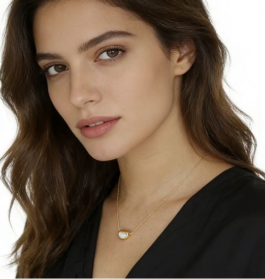 Immagine di Collana  Acciaio Inox Madreperla Donna Water Proof -  Bean gold